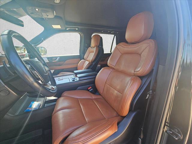 Used 2021 Lincoln Navigator Reserve w/ Luxury Package image 12