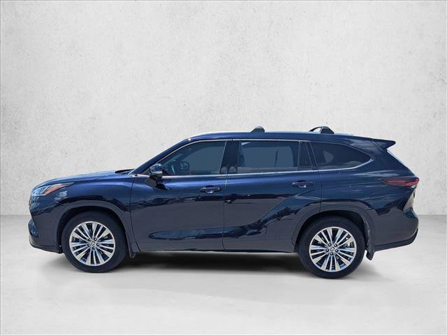 Certified 2026 Toyota Highlander Platinum AWD/4WD image 8