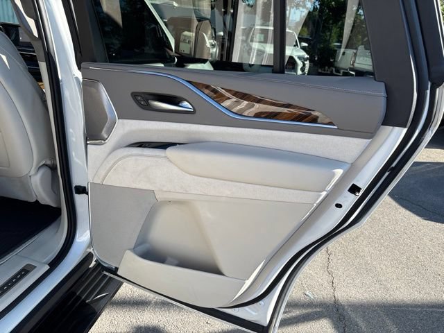Used 2022 Cadillac Escalade Sport Platinum w/ LPO, ONYX Package AWD/4WD image 40