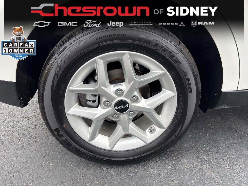 Used 2025 Kia Soul S image 11