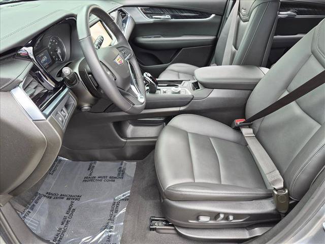 Used 2024 Cadillac XT6 Premium Luxury FWD image 16