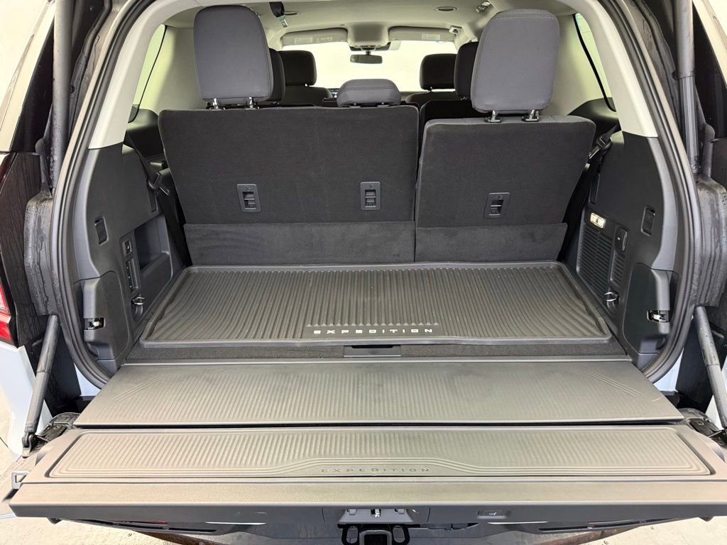 New 2025 Ford Expedition Active image 72