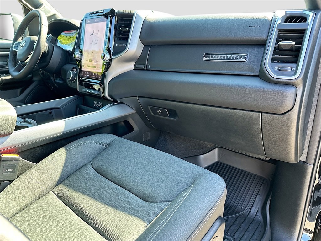 New 2026 RAM 1500 4x4 Crew Cab image 29