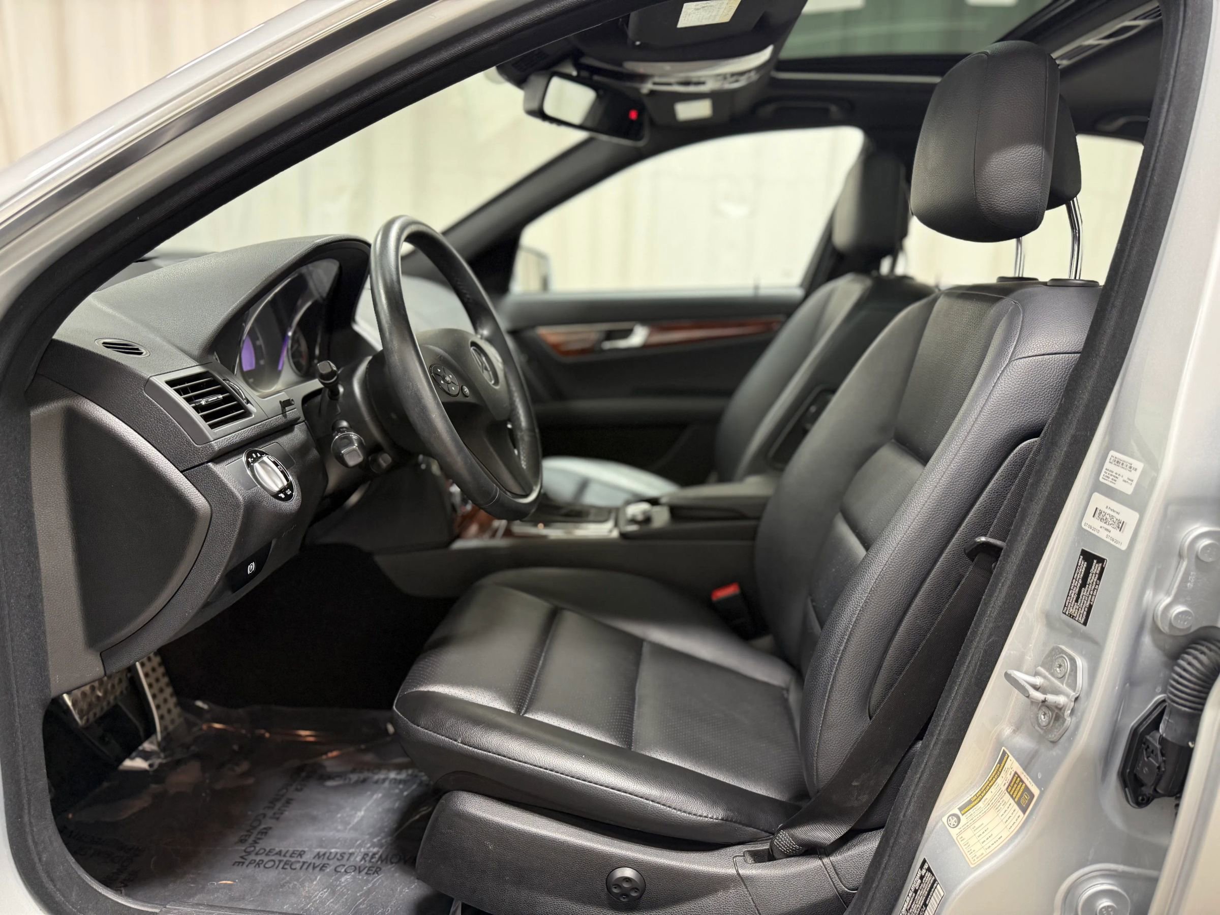 Used 2010 Mercedes-Benz C 300 Sedan image 14