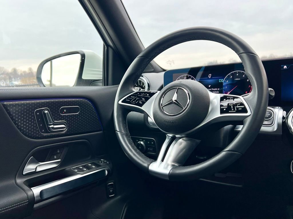 Certified 2025 Mercedes-Benz GLB 250 4MATIC image 15