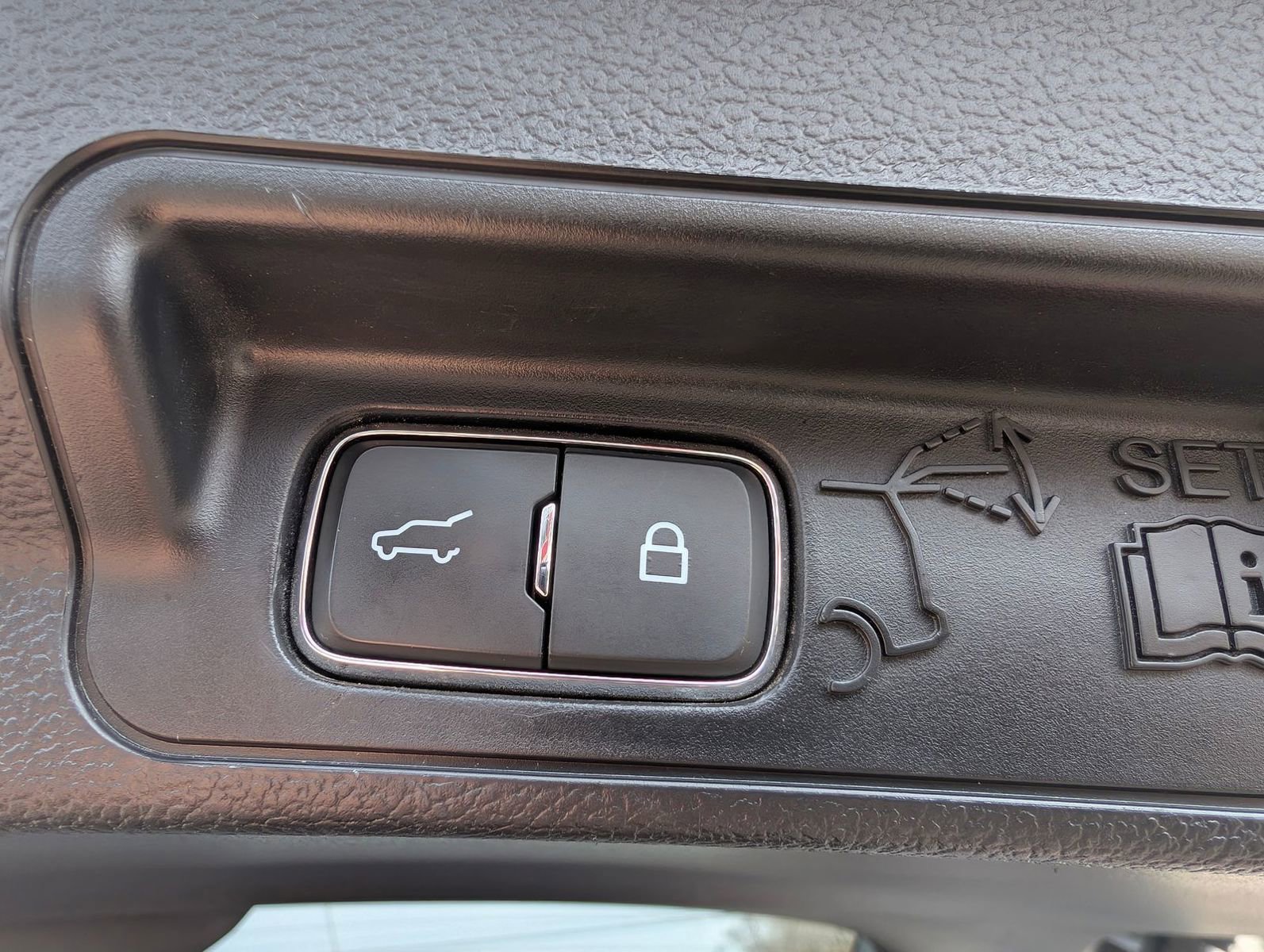 Used 2023 Ford Explorer Limited w/ Equipment Group 301A image 34