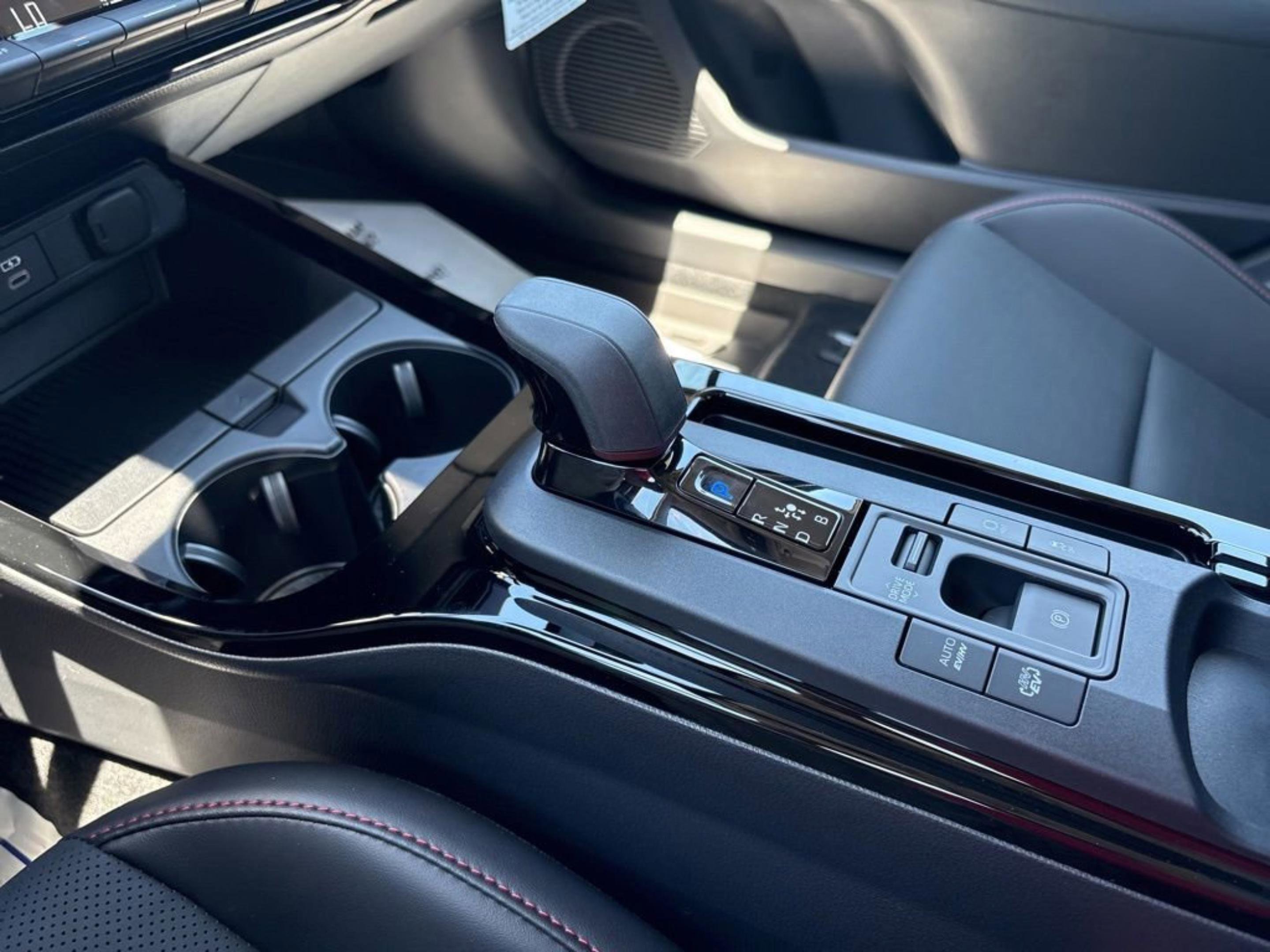 New 2026 Toyota Prius Plug-In Hybrid FWD image 16