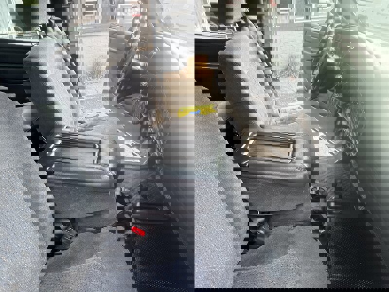 Used 2001 Chevrolet Silverado 2500 4x4 Crew Cab image 23