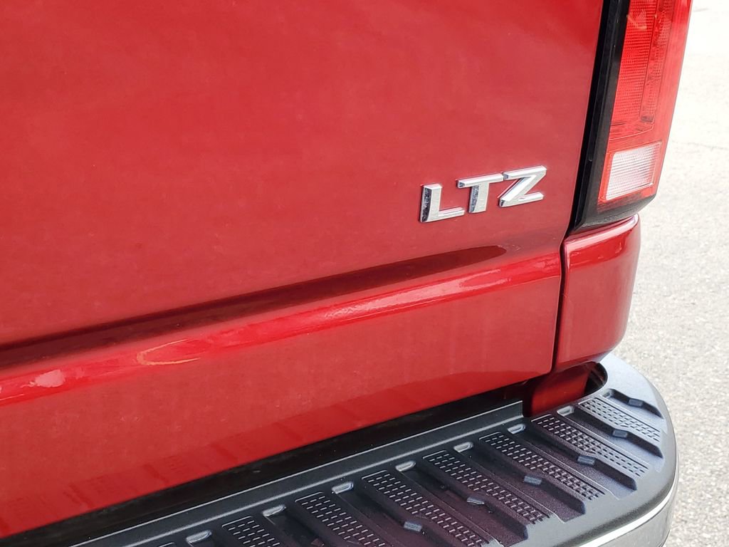 Used 2025 Chevrolet Silverado 2500 LTZ w/ LTZ Convenience Package image 35