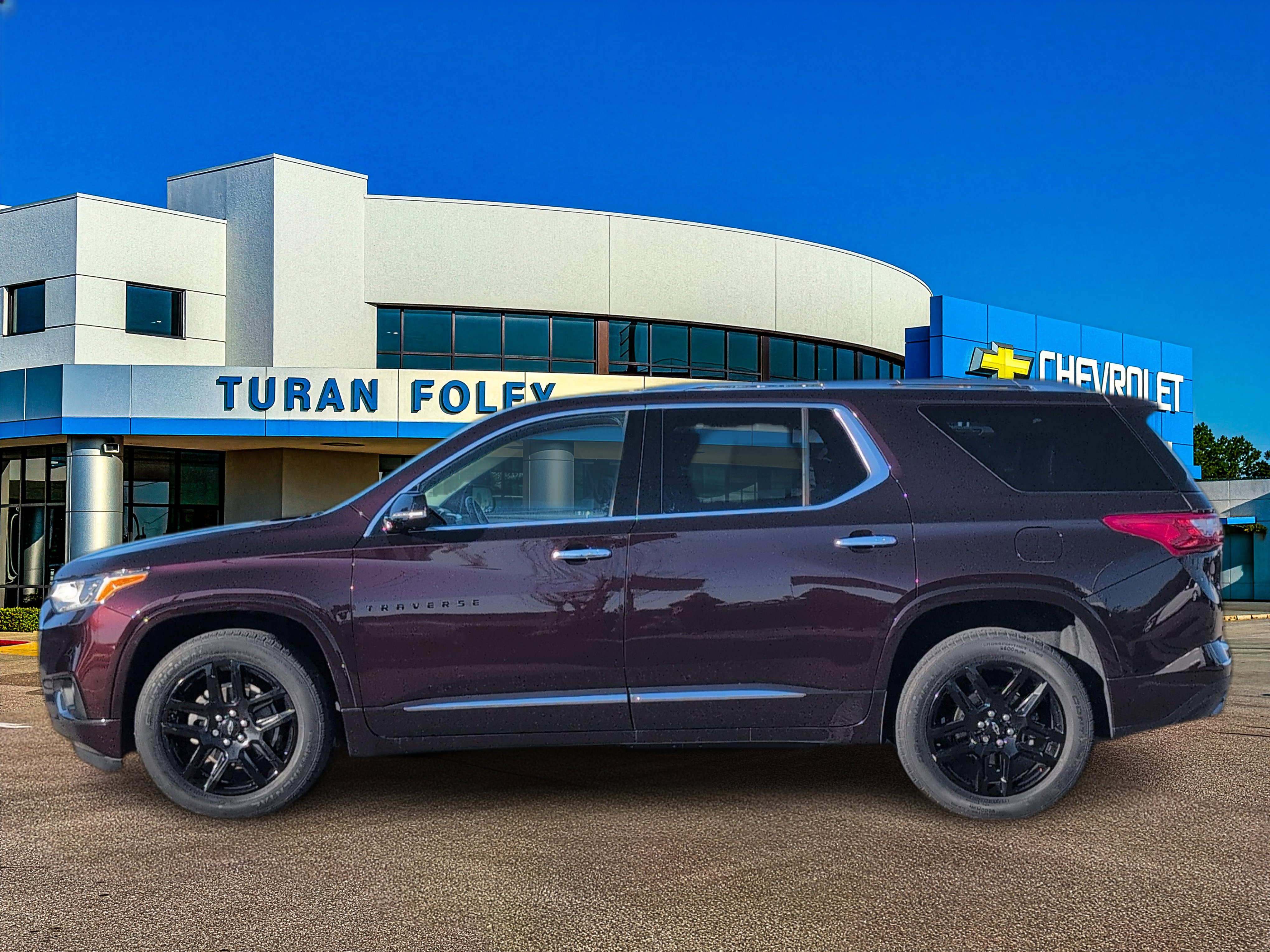 Used 2020 Chevrolet Traverse Premier w/ LPO, Blackout Package image 2