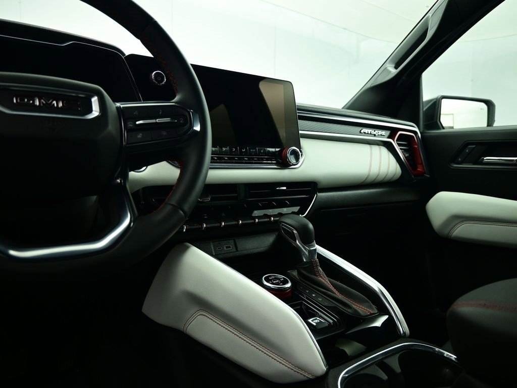 Used 2024 GMC Canyon AT4X image 24