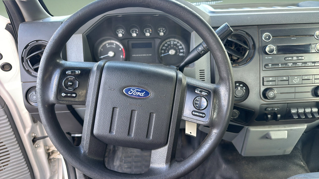 Used 2016 Ford F550 4x4 Regular Cab Super Duty image 11