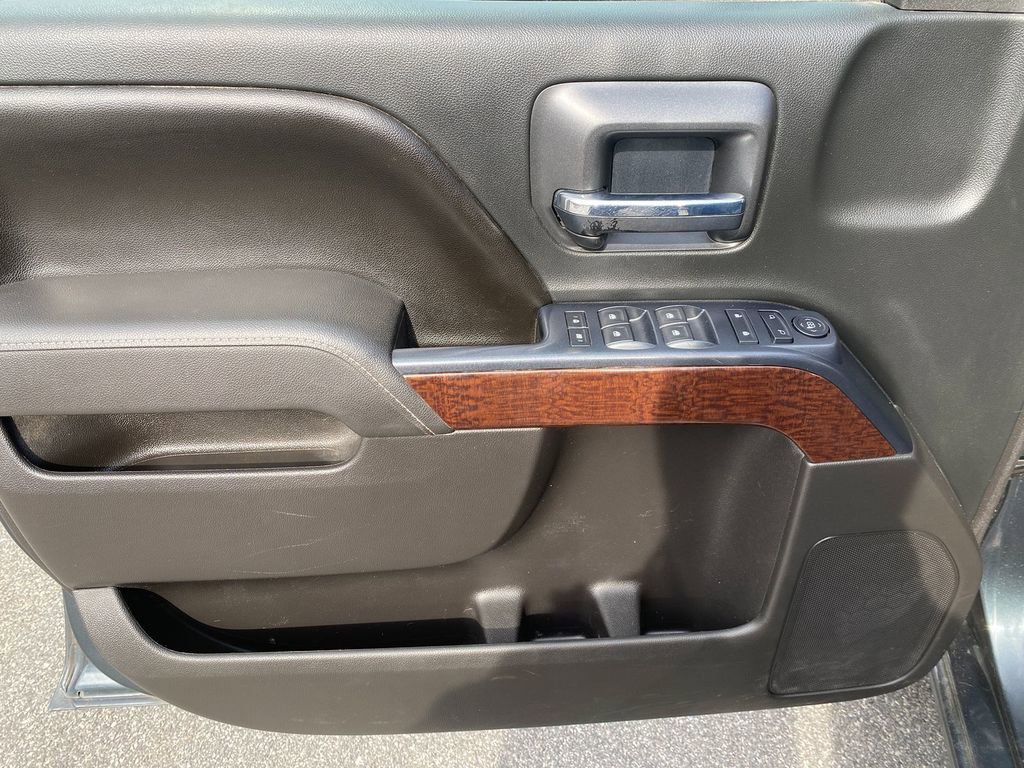 Used 2017 GMC Sierra 1500 SLE w/ SLE Value Package image 10