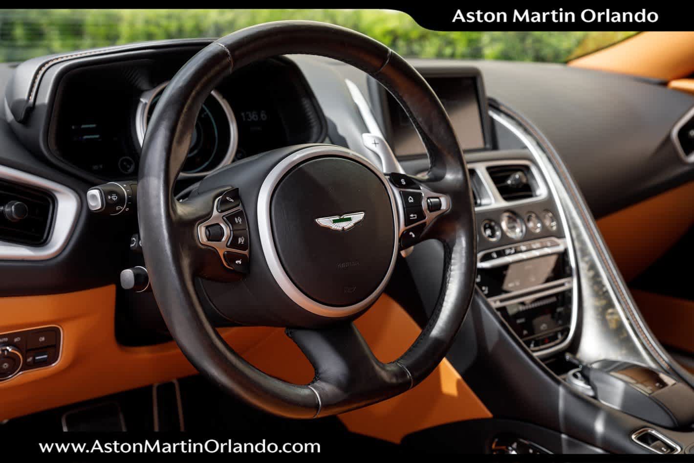Used 2022 Aston Martin DB11 Coupe RWD image 11