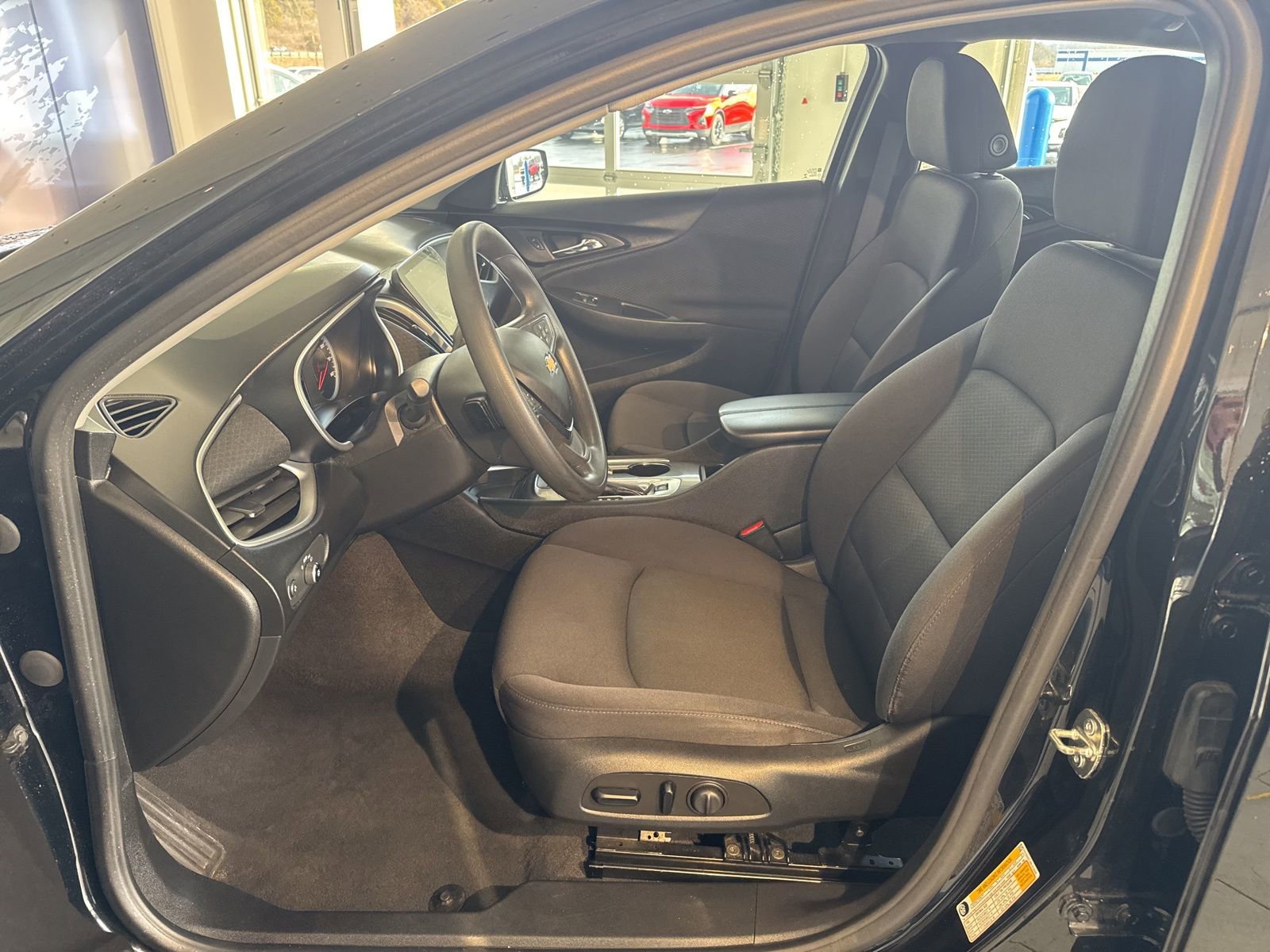 Used 2023 Chevrolet Malibu LT image 17