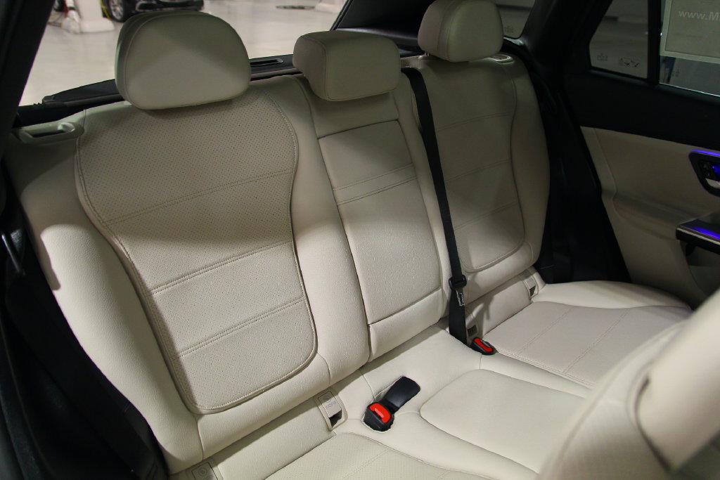 Certified 2023 Mercedes-Benz GLC 300 4MATIC image 25