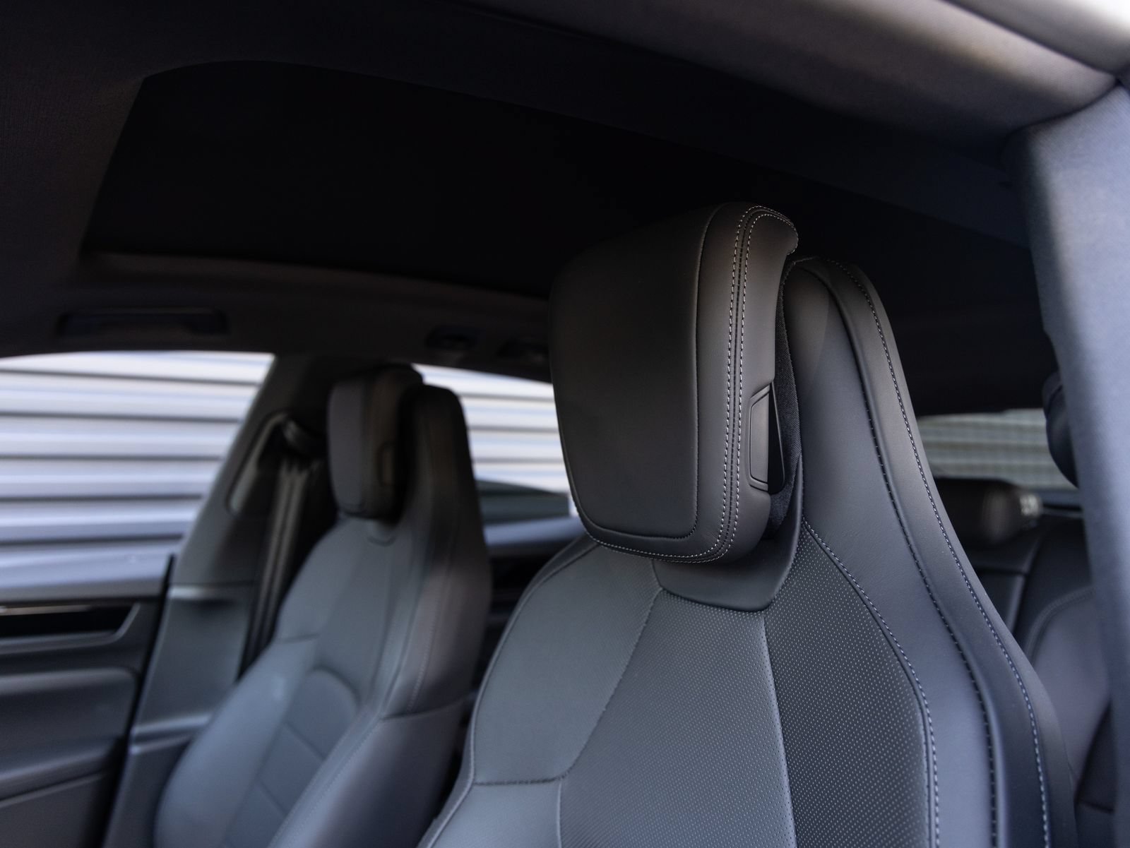 New 2026 Porsche Macan 4 Electric AWD/4WD image 25