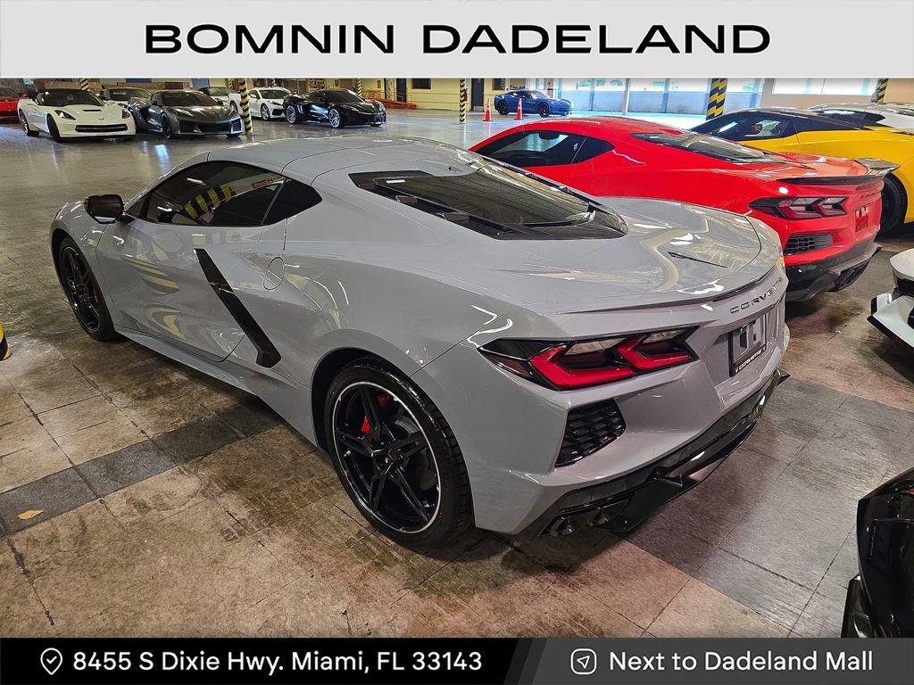 Used 2025 Chevrolet Corvette Stingray image 3