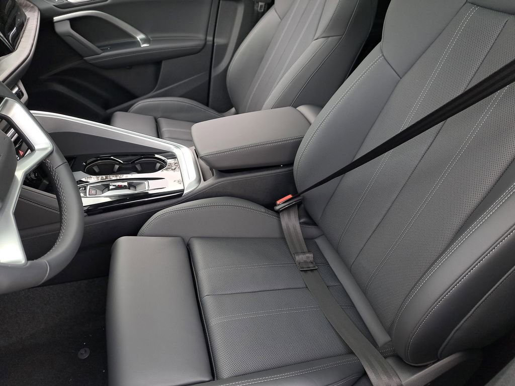 New 2025 Audi Q5 Premium Plus image 18