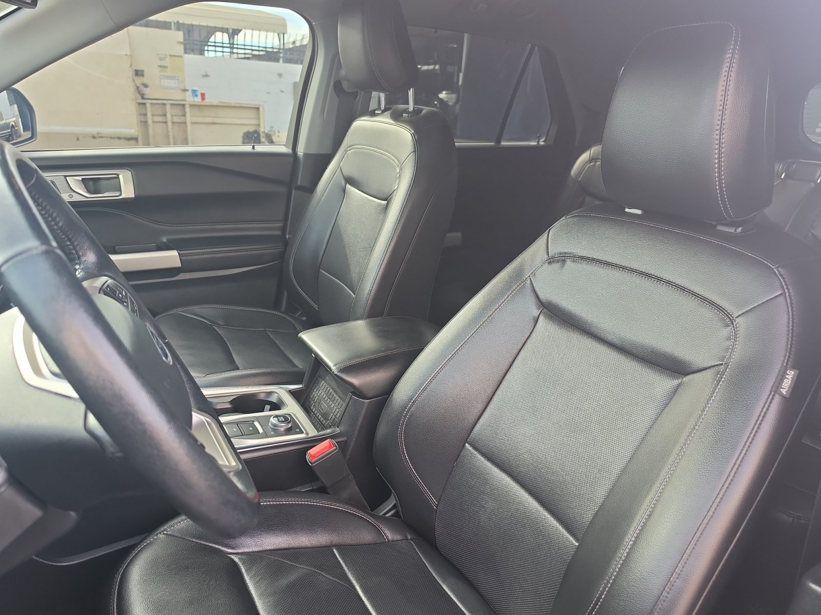 Used 2022 Ford Explorer Limited AWD/4WD image 12