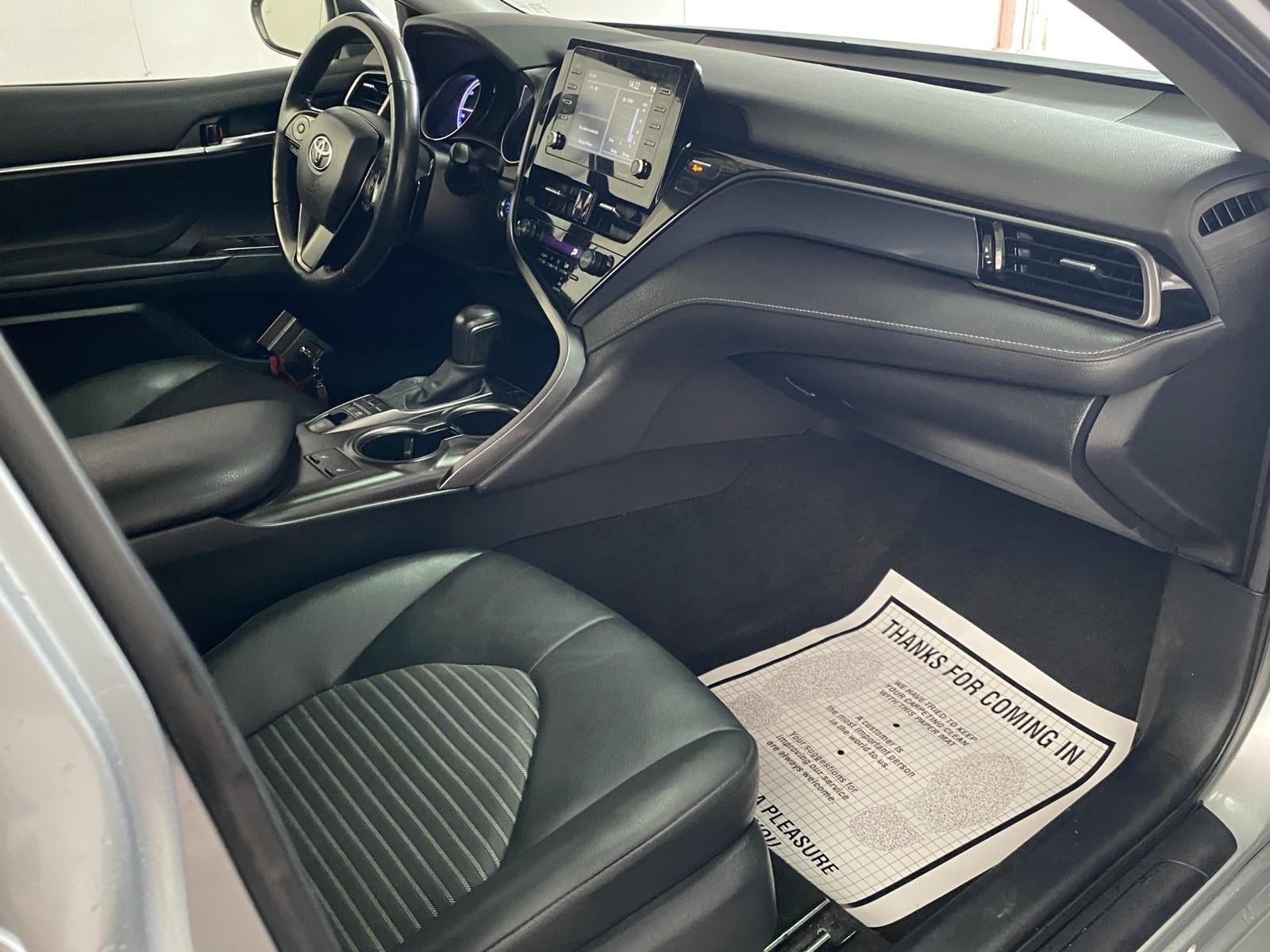 Used 2024 Toyota Camry SE w/ Cold Weather Package FWD image 8