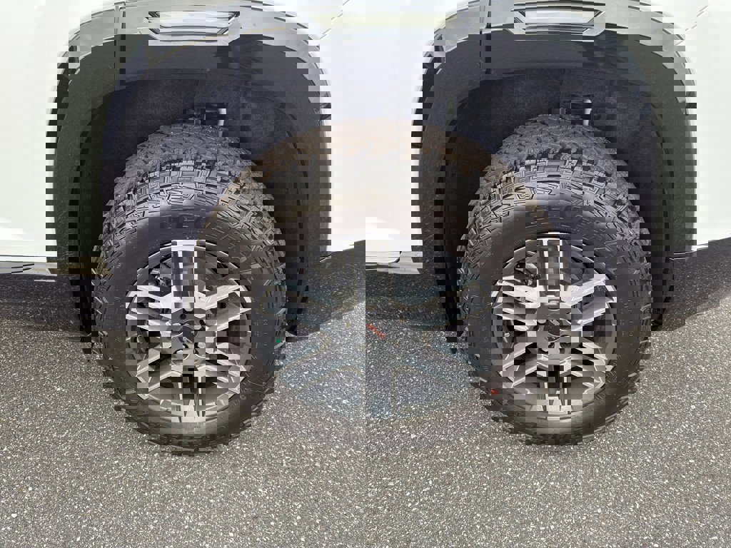 New 2026 GMC Terrain AT4 w/ Convenience Package III image 23