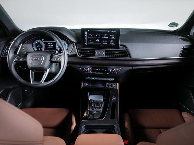 Certified 2025 Audi Q5 Prestige AWD/4WD image 9