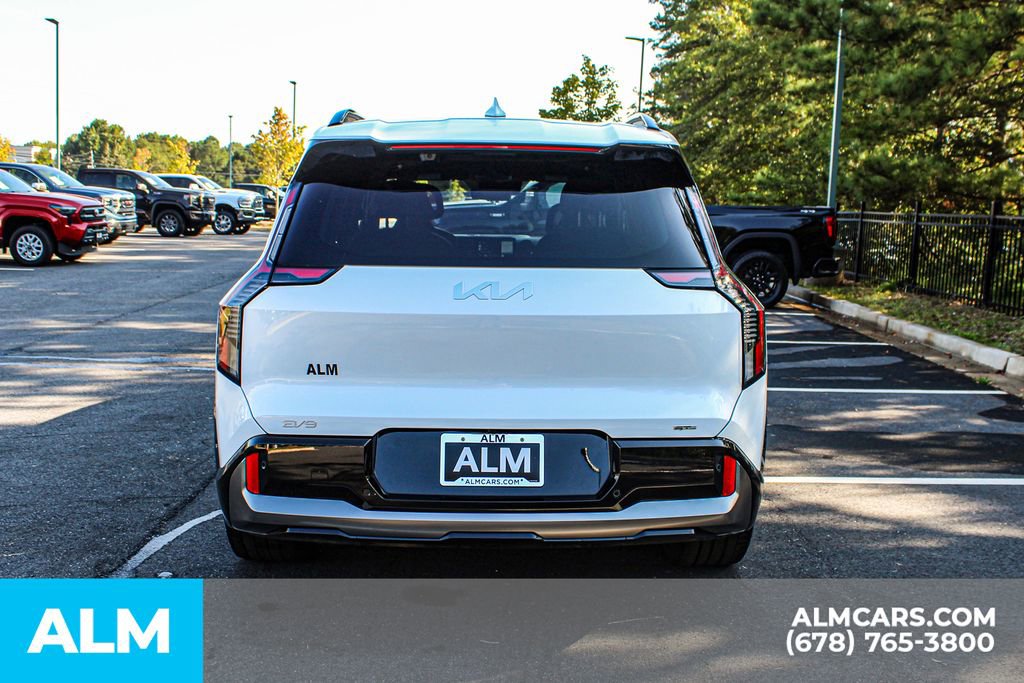 Used 2024 Kia EV9 GT-Line image 11