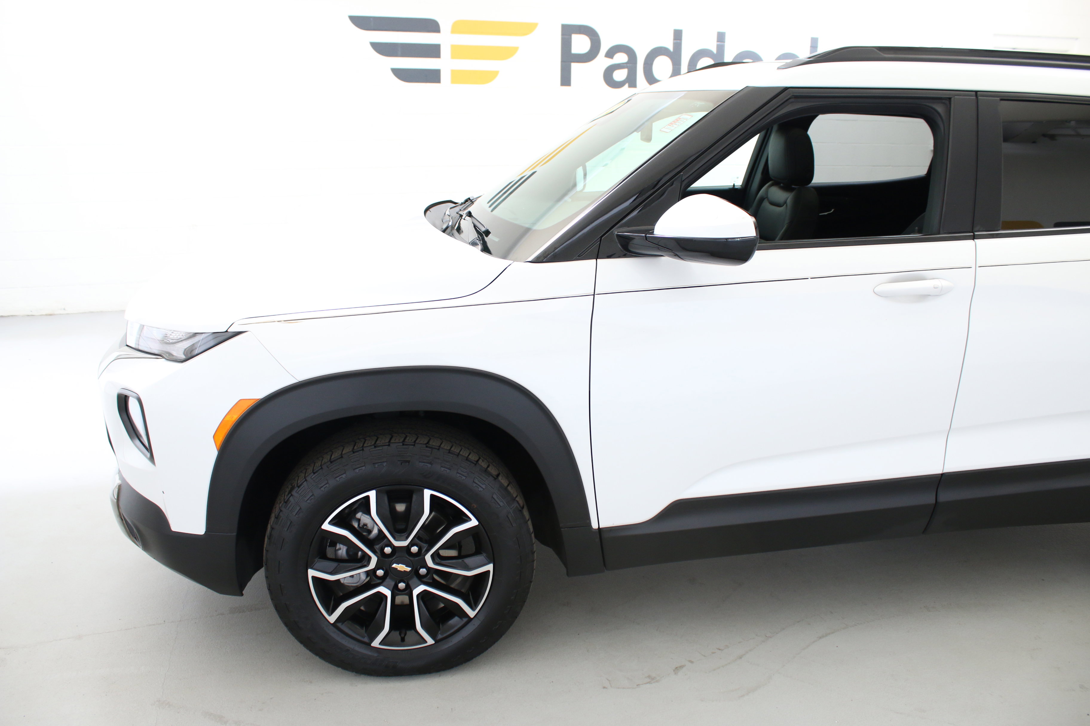 Used 2023 Chevrolet TrailBlazer ACTIV w/ Sun and Liftgate Package AWD/4WD image 3