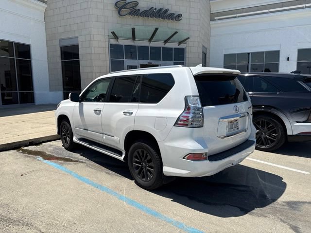 Used 2017 Lexus GX 460 w/ Navigation Package AWD/4WD image 3