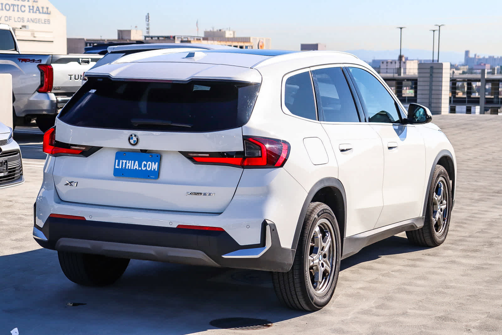 Used 2023 BMW X1 xDrive28i image 4