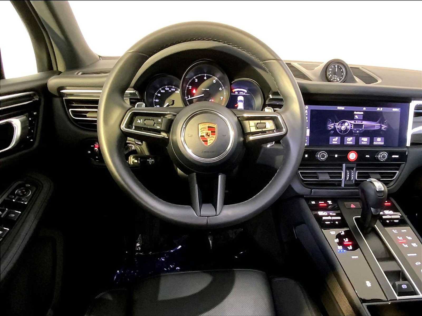 Certified 2026 Porsche Macan AWD/4WD image 13