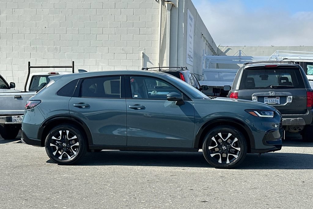 New 2027 Honda HR-V EX-L image 2