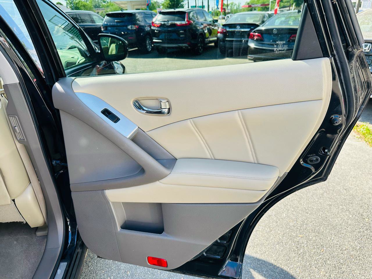 Used 2014 Nissan Murano SL w/ Navigation Package AWD/4WD image 28