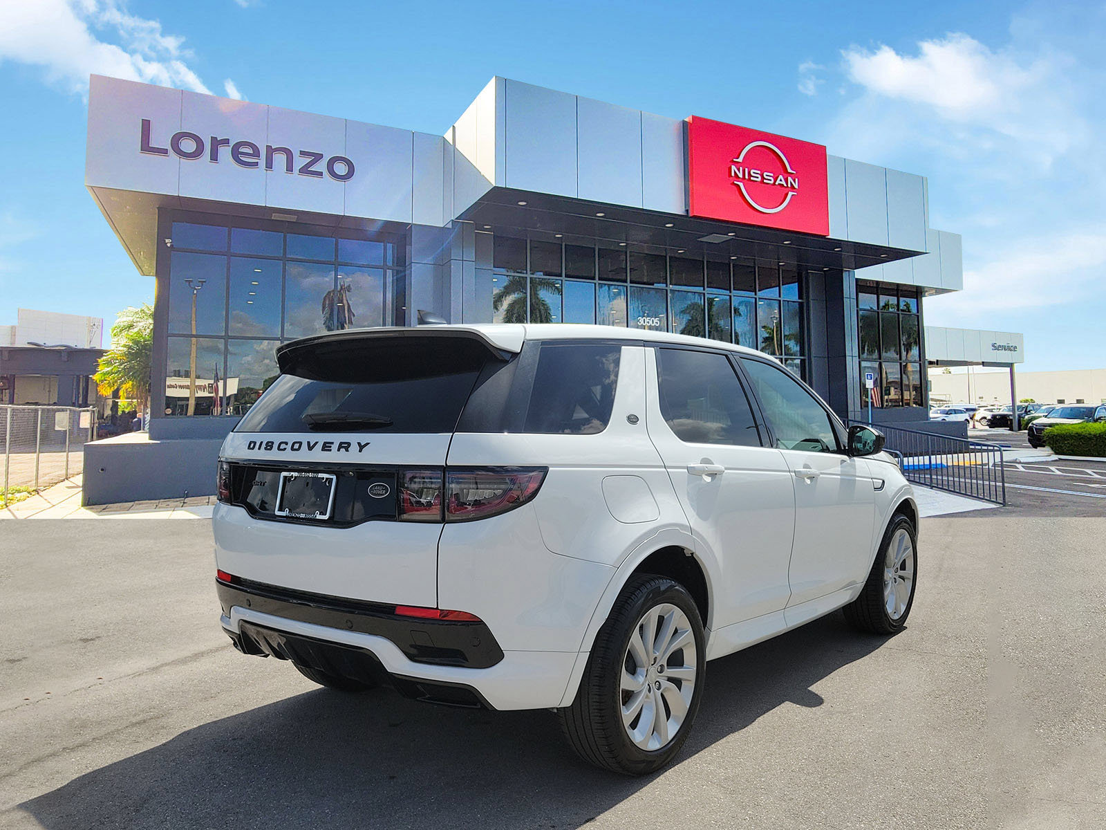 Used 2023 Land Rover Discovery Sport S R-Dynamic AWD/4WD image 5