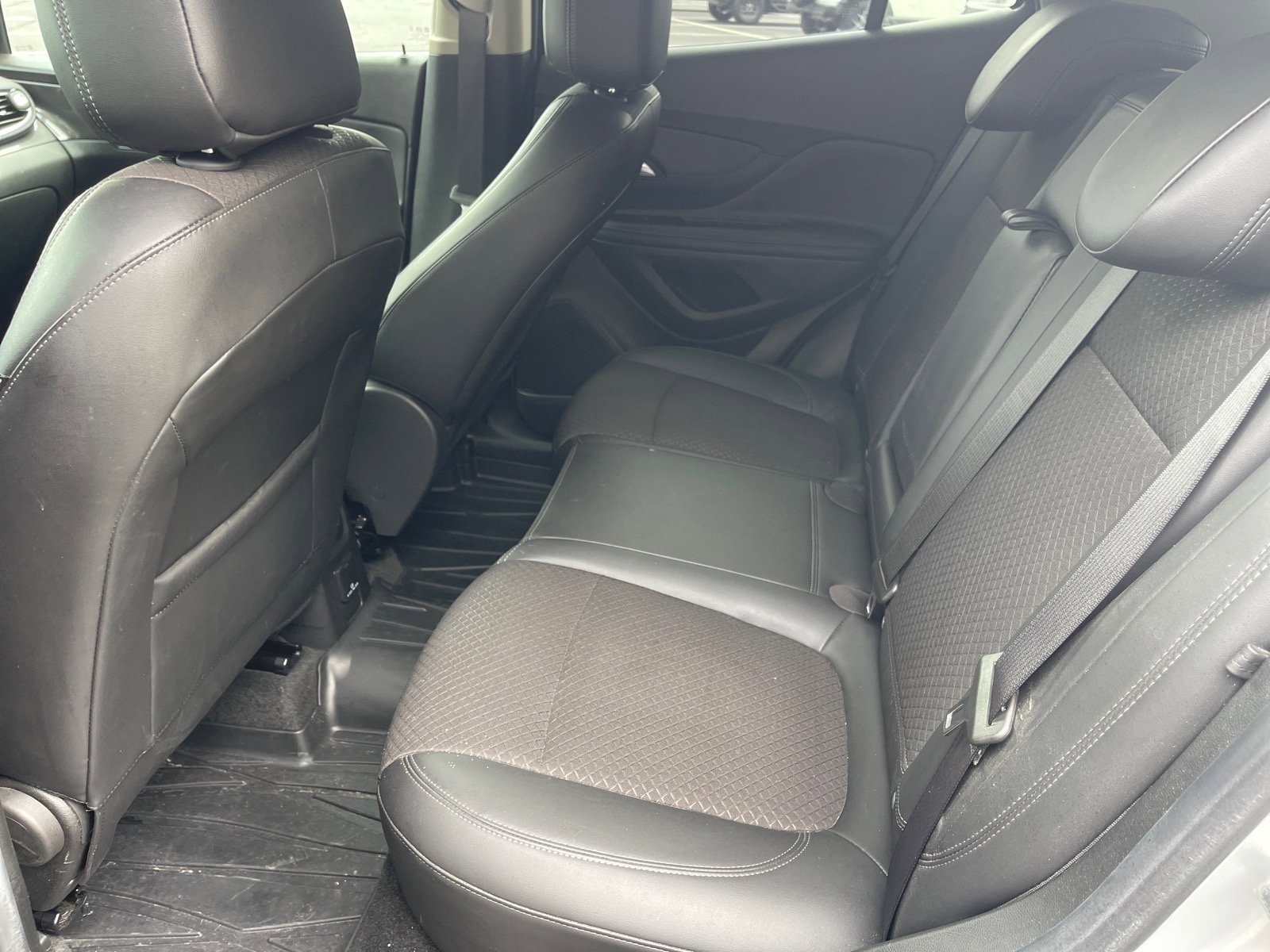 Used 2021 Buick Encore Preferred w/ Safety Package II AWD/4WD image 12