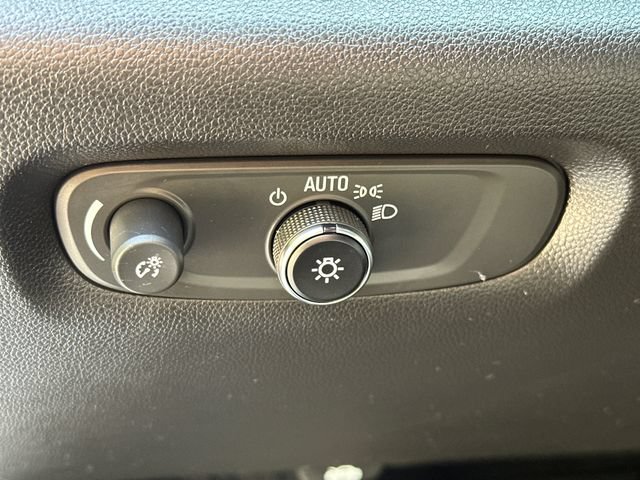 Used 2023 Chevrolet Traverse LT w/ Midnight/Sport Edition AWD/4WD image 27