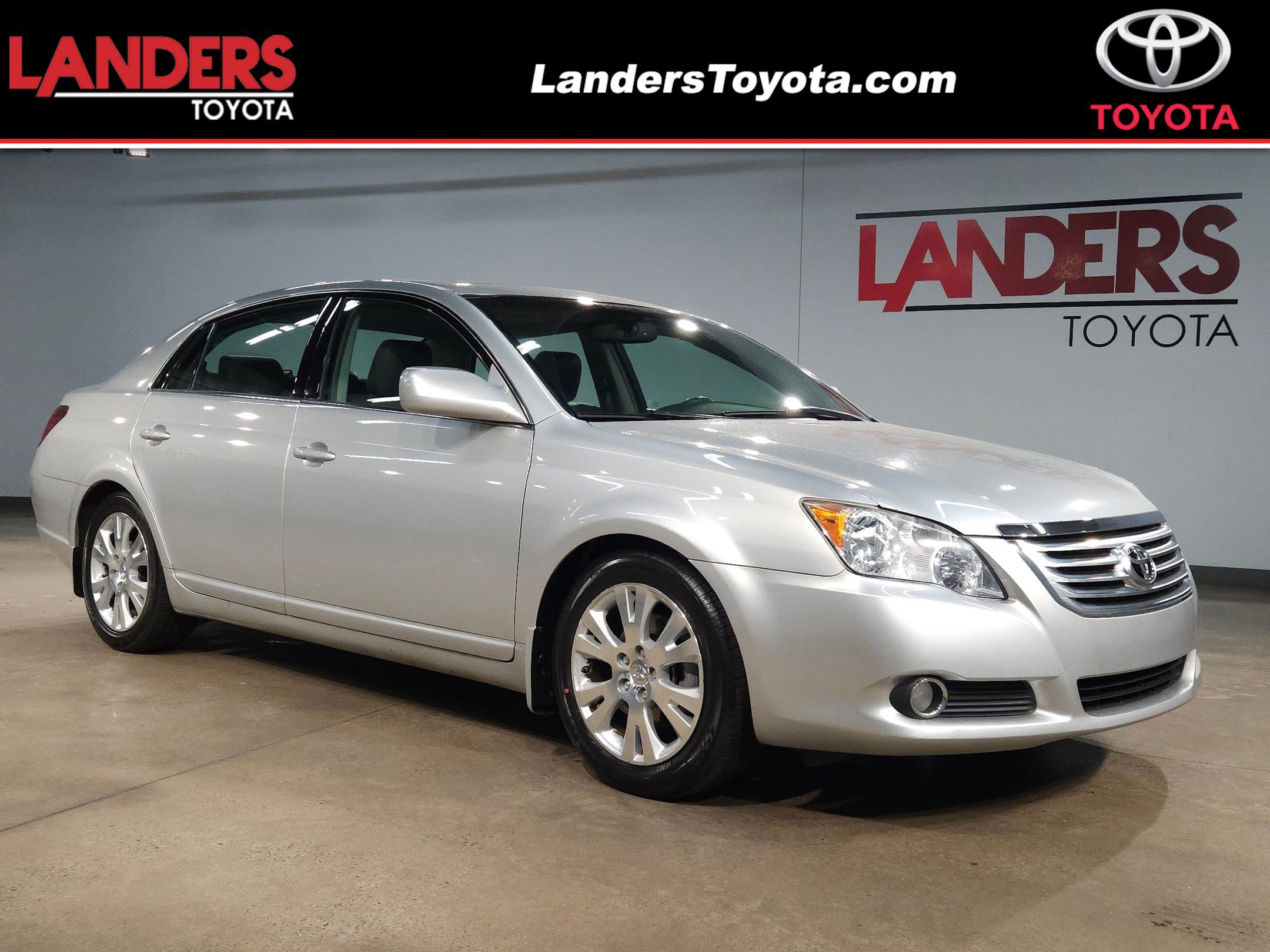 Used 2009 Toyota Avalon XLS FWD video 1