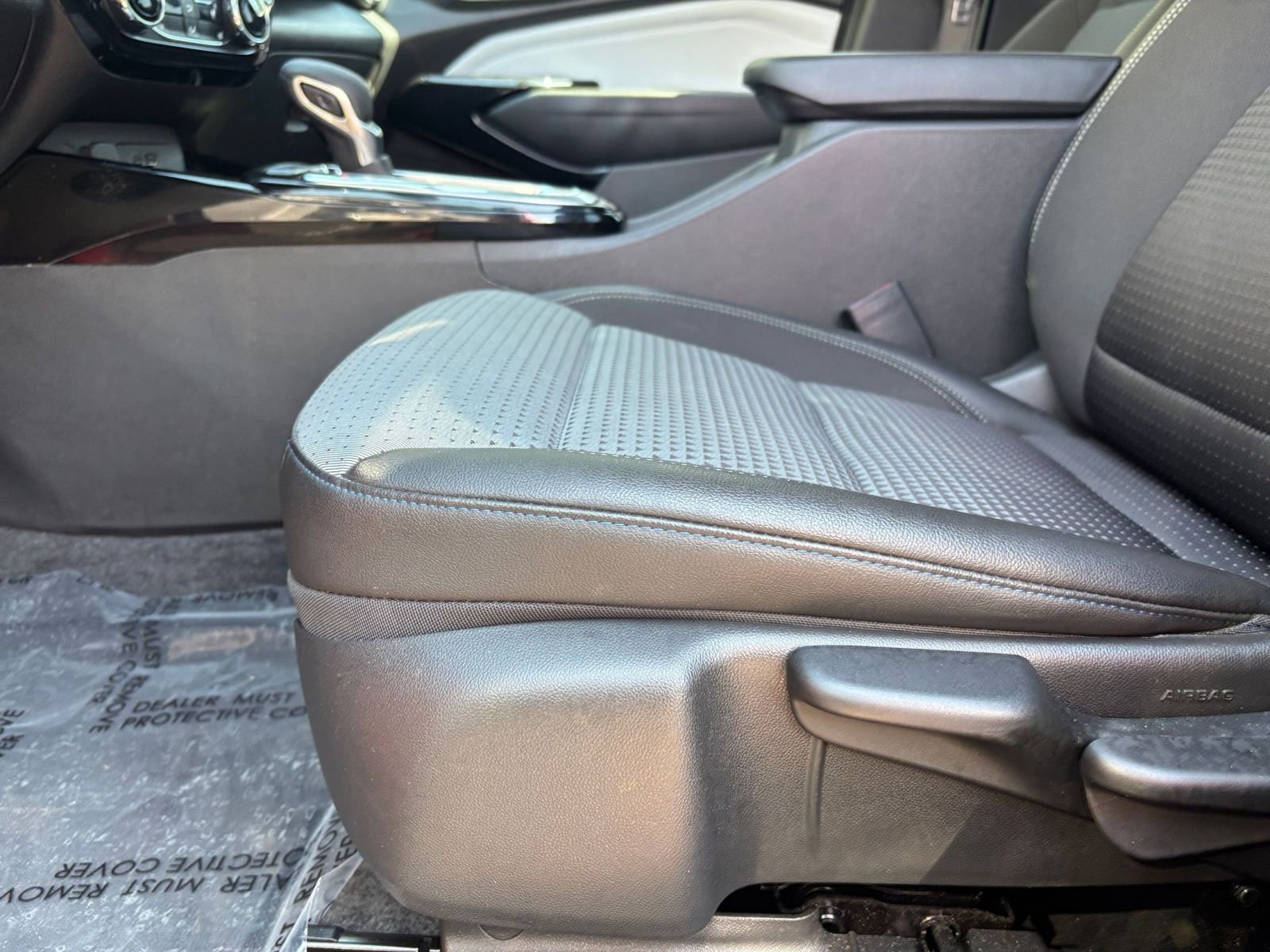 Used 2025 Chevrolet Trax LT w/ LT Convenience Package image 22