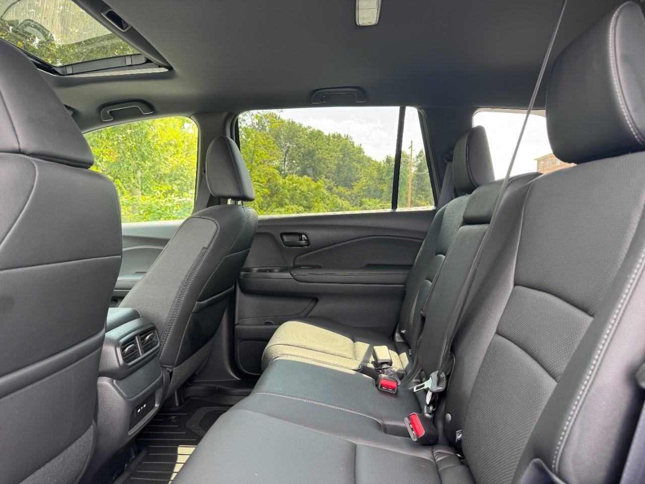 Certified 2024 Honda Passport EX-L image 11