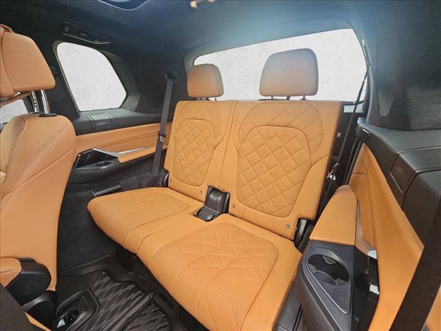 Used 2024 BMW X7 xDrive40i w/ Executive Package AWD/4WD image 18