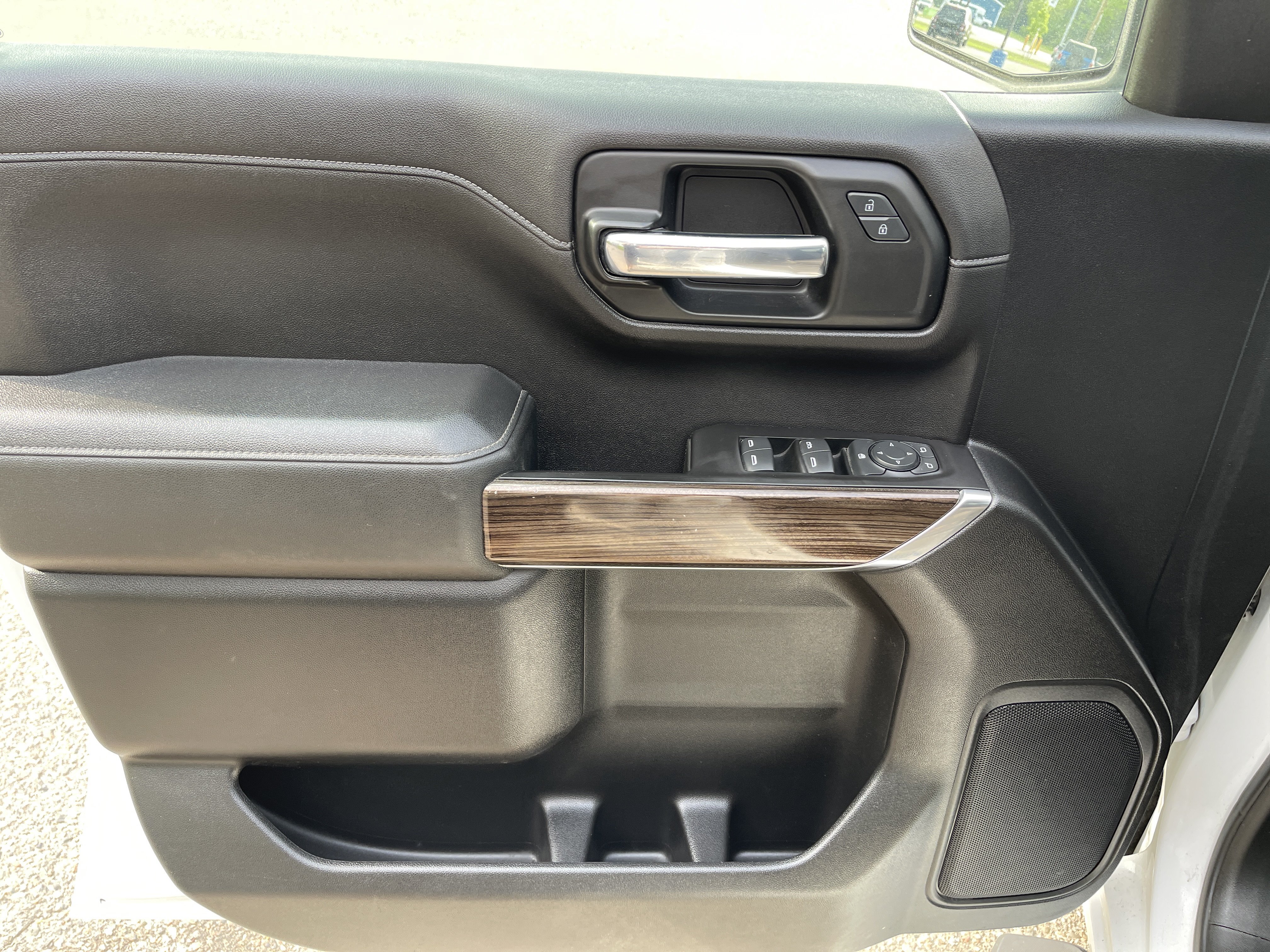 Used 2020 Chevrolet Silverado 1500 LT w/ True North Edition AWD/4WD image 13
