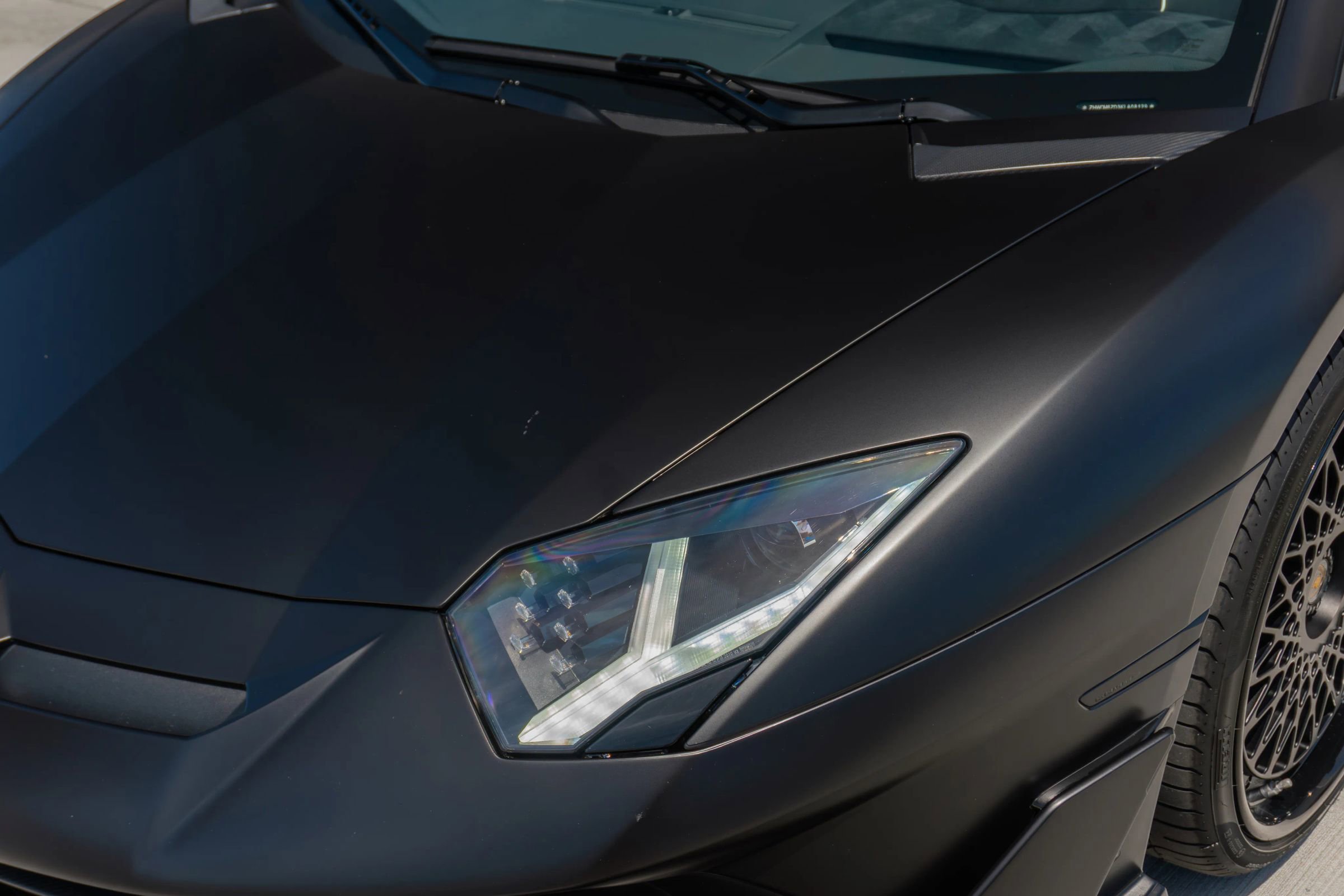 Used 2019 Lamborghini Aventador SVJ AWD/4WD image 34