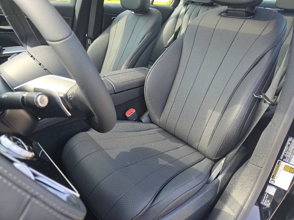 New 2026 Mercedes-Benz E 350 4MATIC Sedan image 25