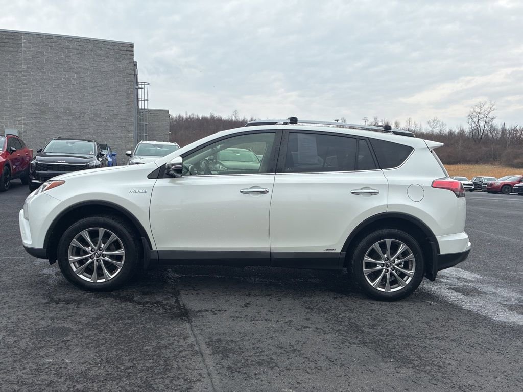 Used 2018 Toyota RAV4 Limited w/ Advanced Technology Package image 4