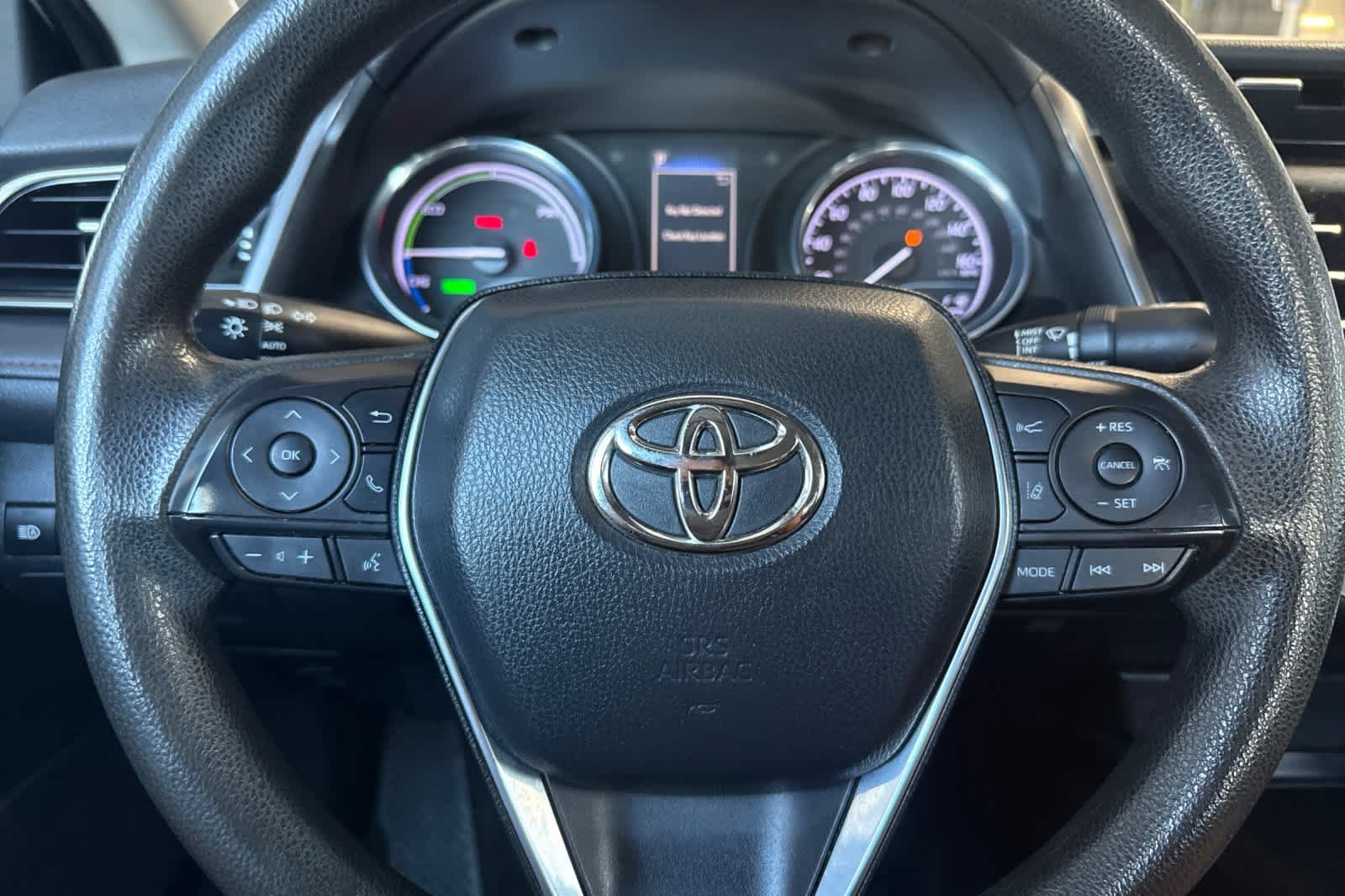 Used 2020 Toyota Camry LE w/ Preferred Accessory Package FWD image 24