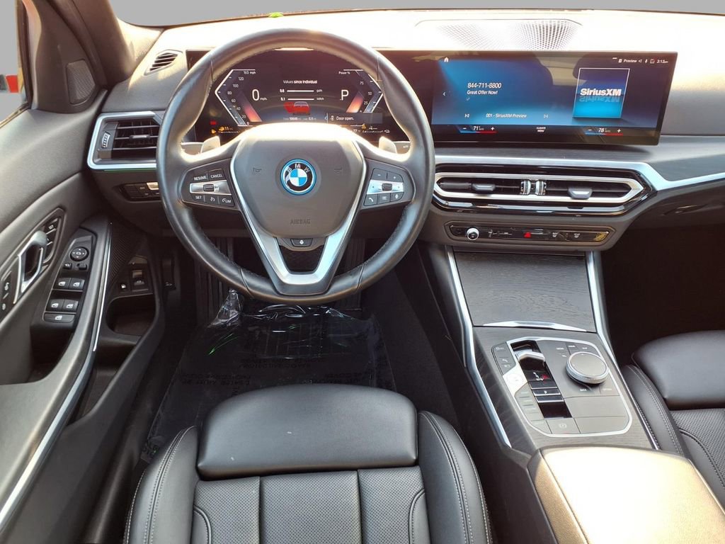 Used 2024 BMW 330e 330e iPerformance image 4