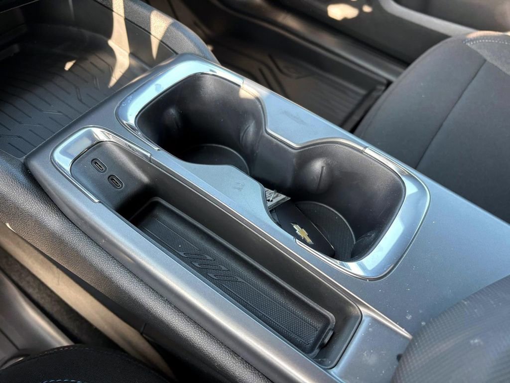 Used 2026 Chevrolet Equinox EV LT image 23