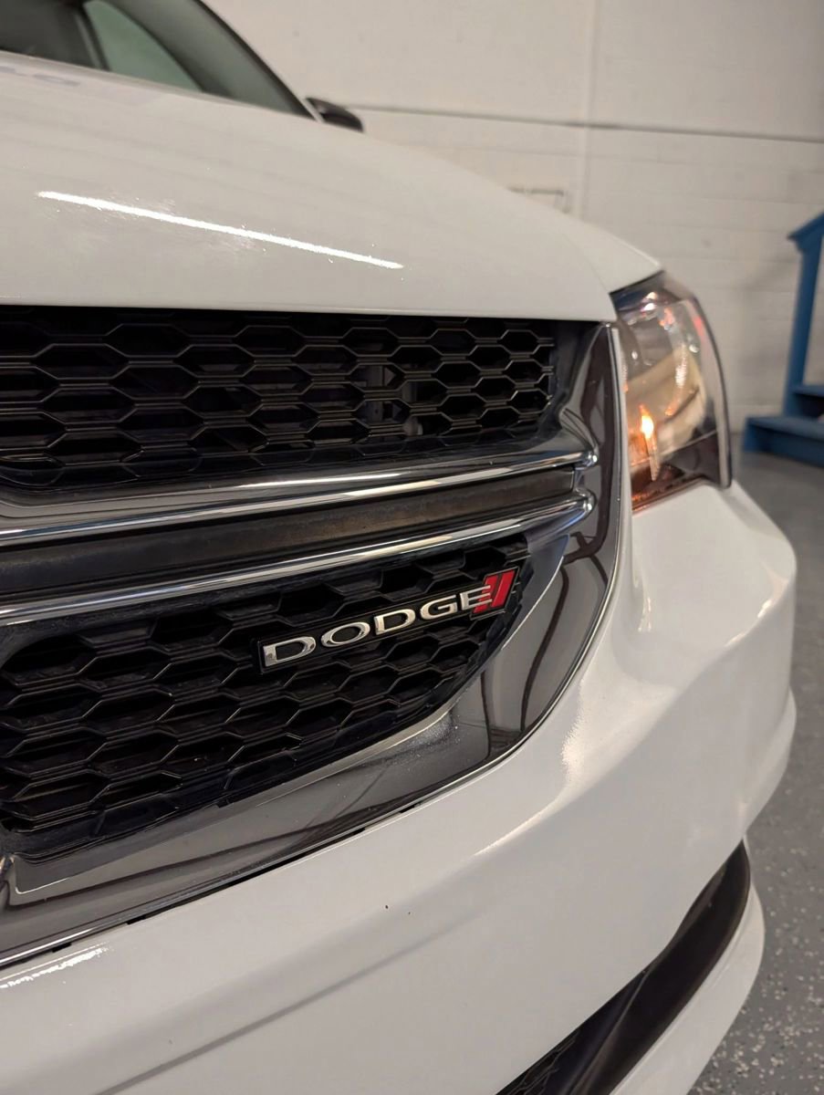 Used 2012 Dodge Grand Caravan SE image 8