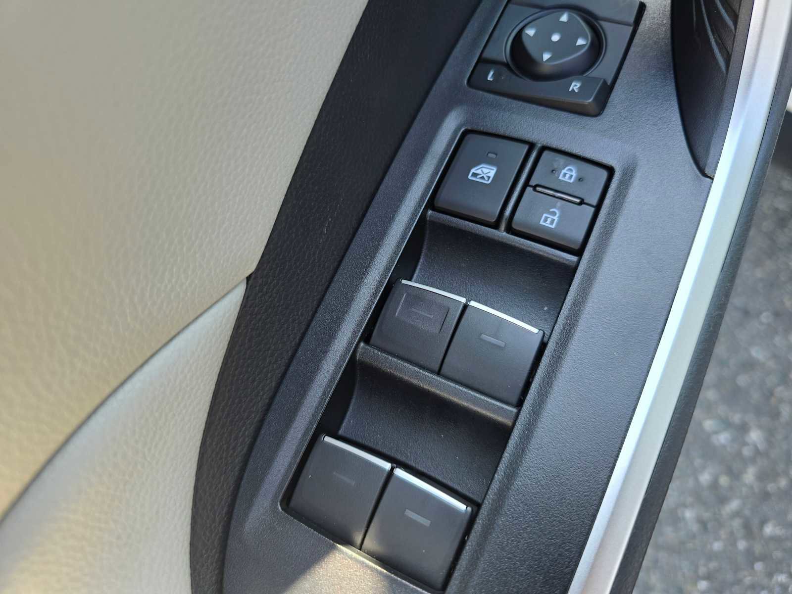 Certified 2025 Toyota RAV4 XLE w/ Convenience Package image 22